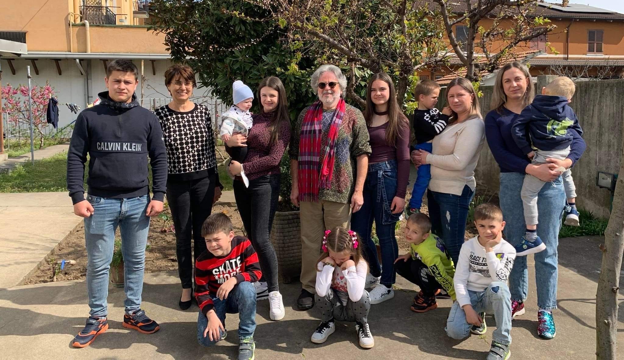 Una rete solidale adotta la grande famiglia di Olga: «Grazie Segrate» -  Giornale di Segrate